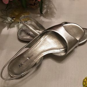 Dress shoes